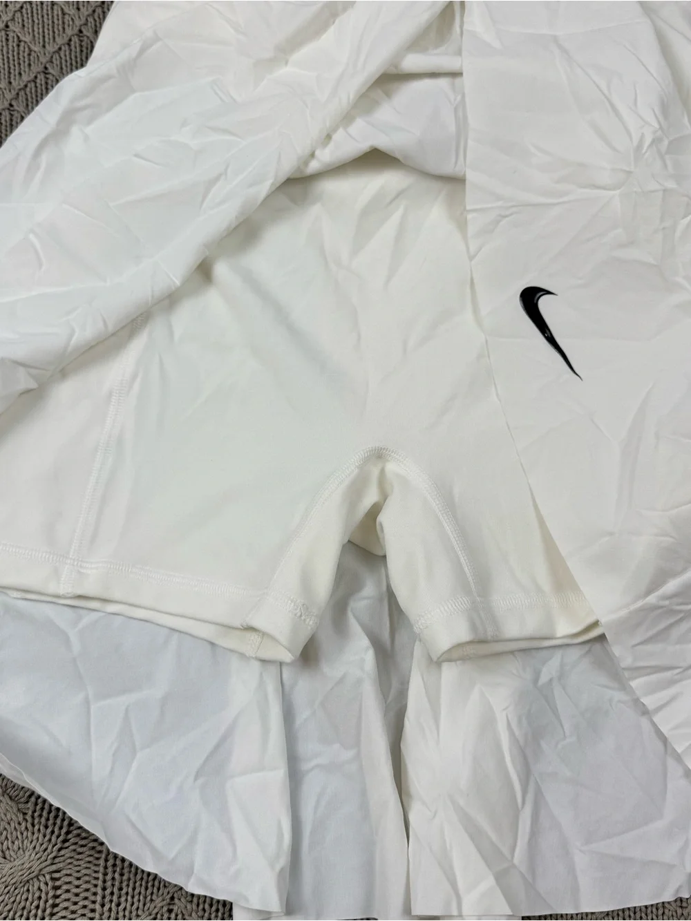Nike White Pleated Golf/Tennis Skort with Black Swoosh XS - Picture 5 of 13